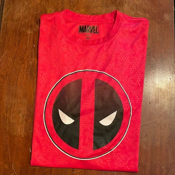 Marvel Deadpool Shirt Size M - Picture 1 of 1